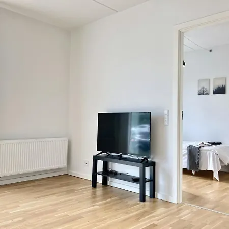 Spacious For 5 In Gellerupparken * אורהוס