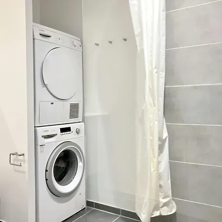 Spacious For 5 In Gellerupparken