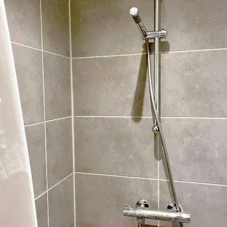 Spacious For 5 In Gellerupparken דירה אורהוס